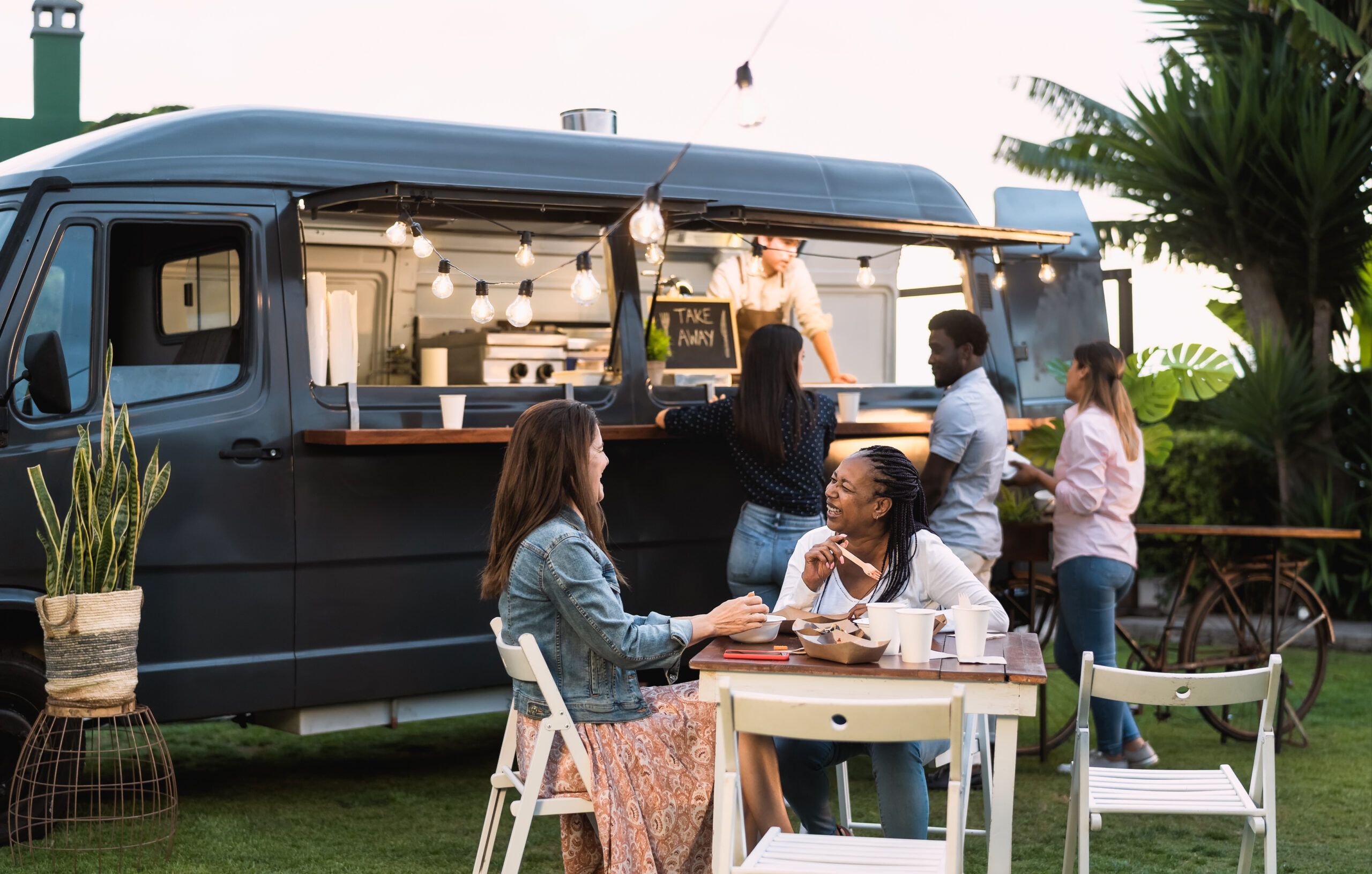 How the Best Food Truck Websites Turn Clicks into Customers